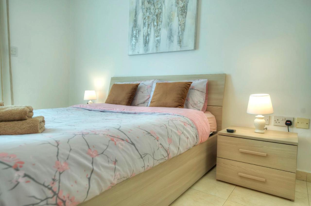 Modern 3Br Stylish & Spacious Apartment - Close To Sliema Promenade 그지라 외부 사진