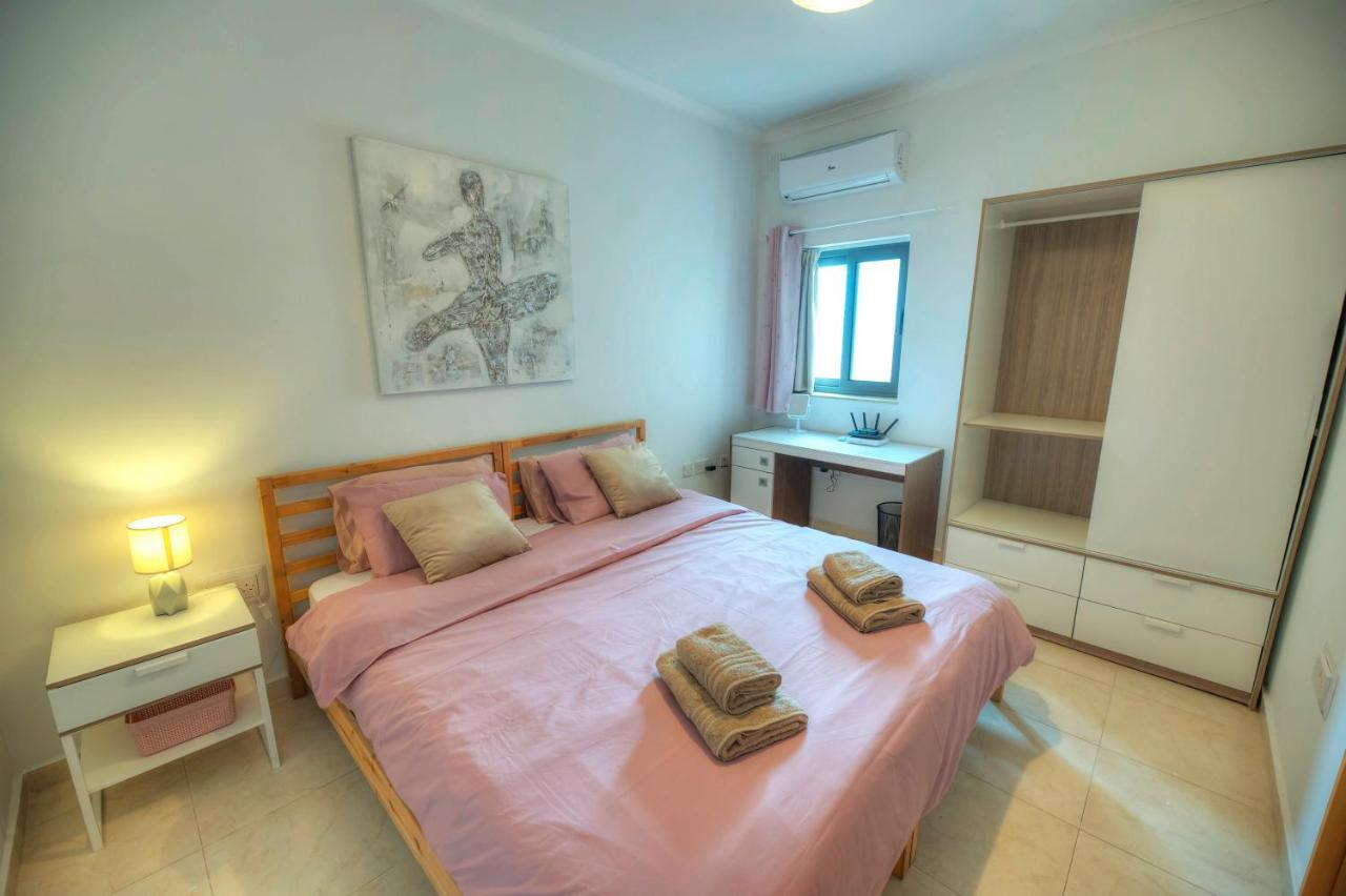 Modern 3Br Stylish & Spacious Apartment - Close To Sliema Promenade 그지라 외부 사진
