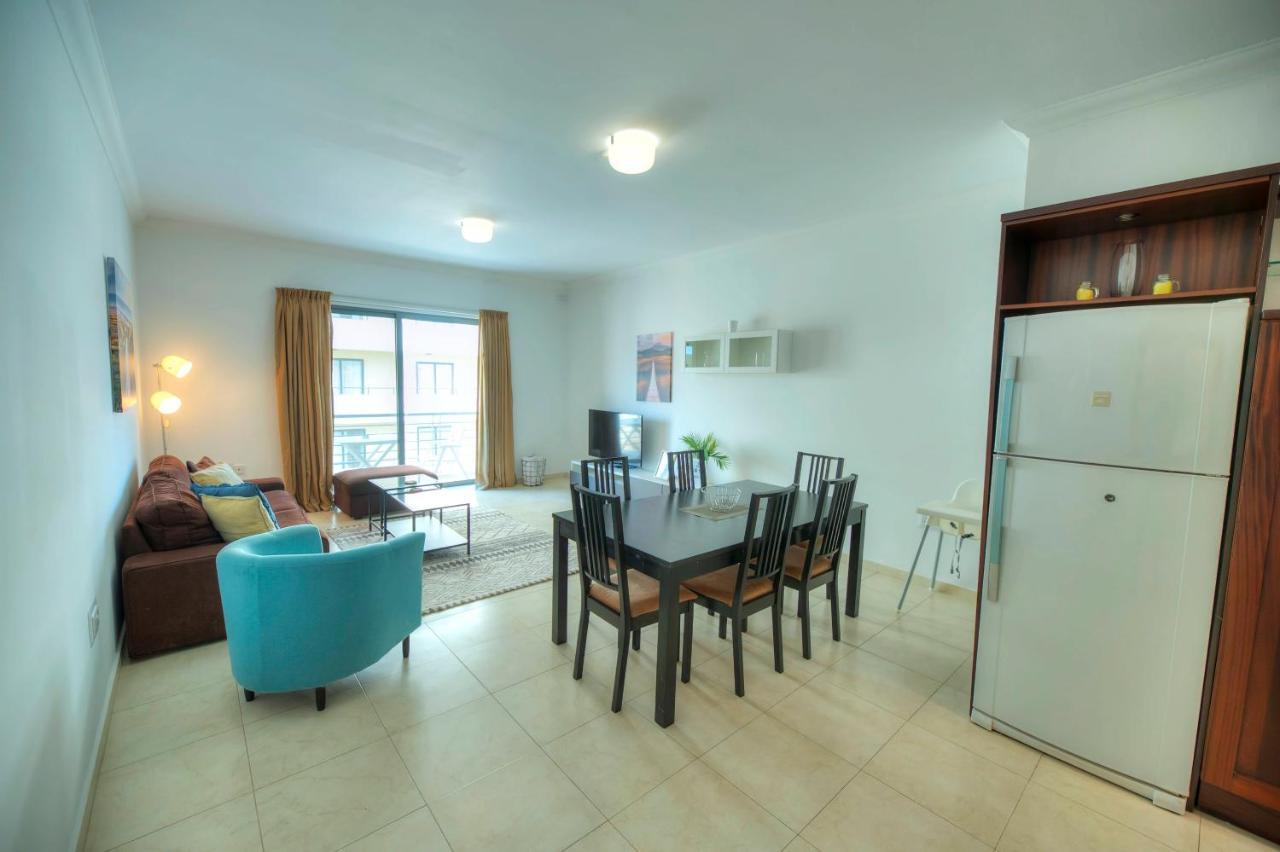 Modern 3Br Stylish & Spacious Apartment - Close To Sliema Promenade 그지라 외부 사진