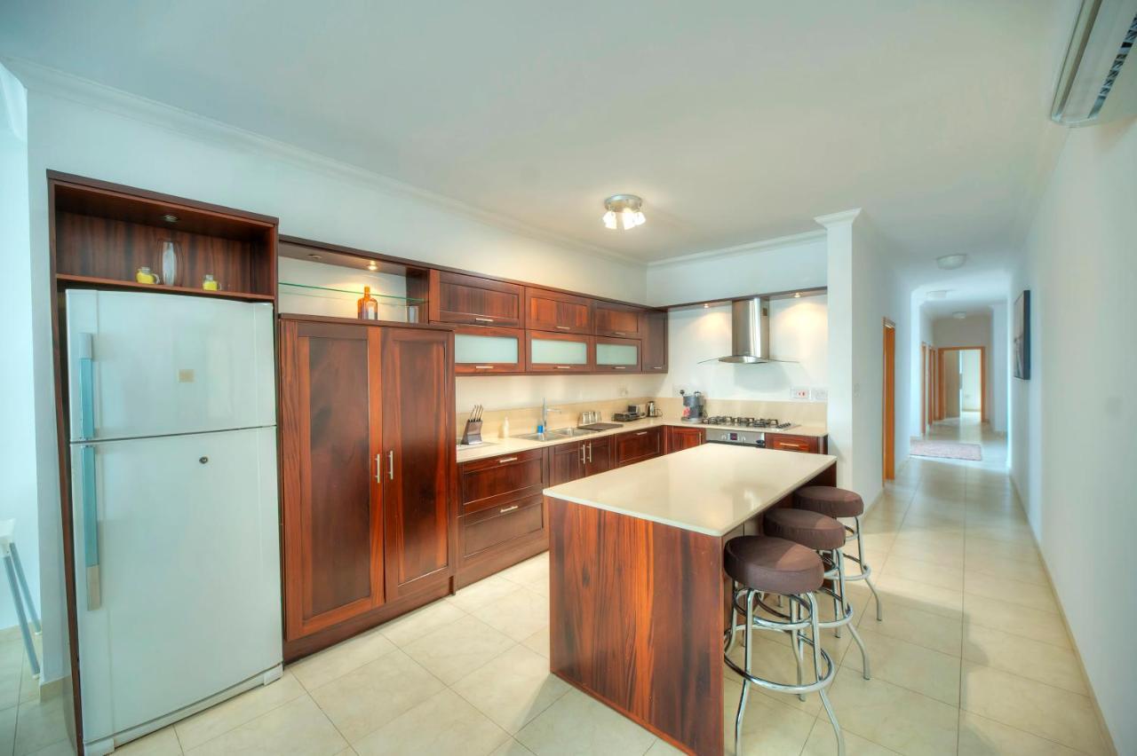 Modern 3Br Stylish & Spacious Apartment - Close To Sliema Promenade 그지라 외부 사진