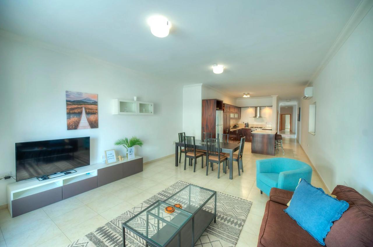 Modern 3Br Stylish & Spacious Apartment - Close To Sliema Promenade 그지라 외부 사진