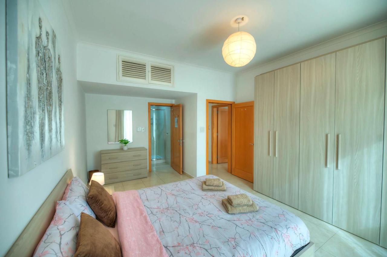 Modern 3Br Stylish & Spacious Apartment - Close To Sliema Promenade 그지라 외부 사진