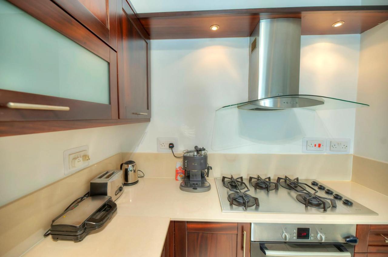 Modern 3Br Stylish & Spacious Apartment - Close To Sliema Promenade 그지라 외부 사진