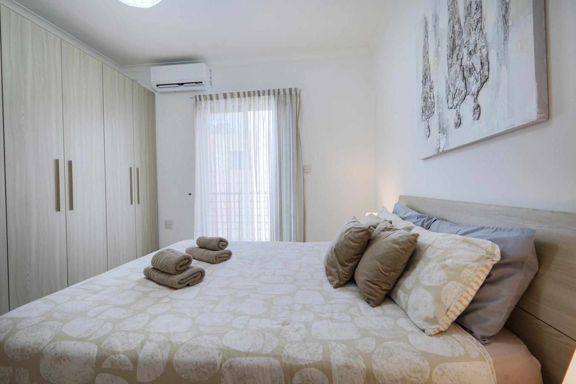 Modern 3Br Stylish & Spacious Apartment - Close To Sliema Promenade 그지라 외부 사진