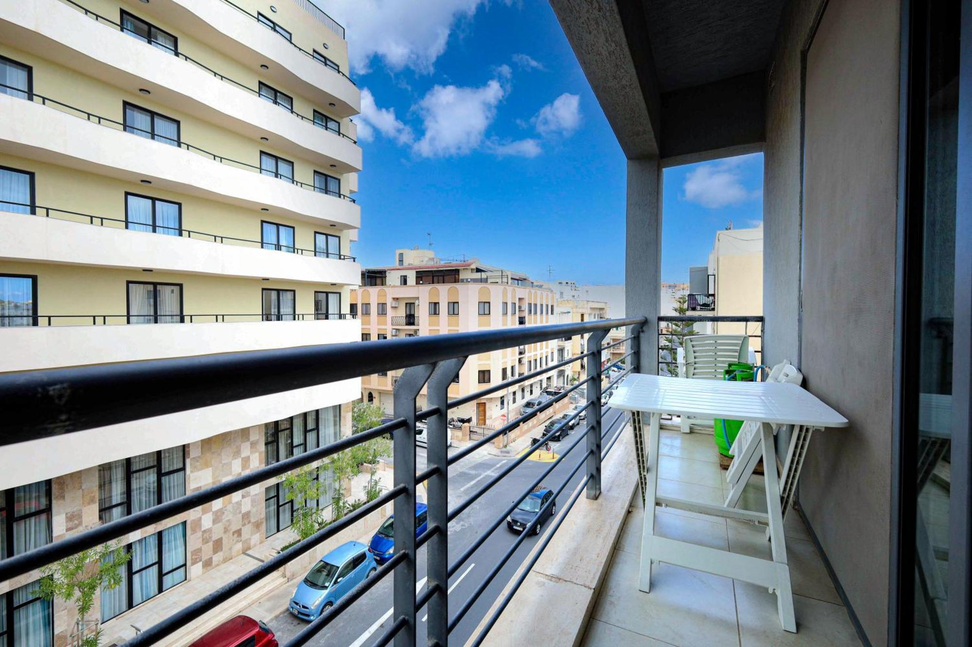 Modern 3Br Stylish & Spacious Apartment - Close To Sliema Promenade 그지라 외부 사진