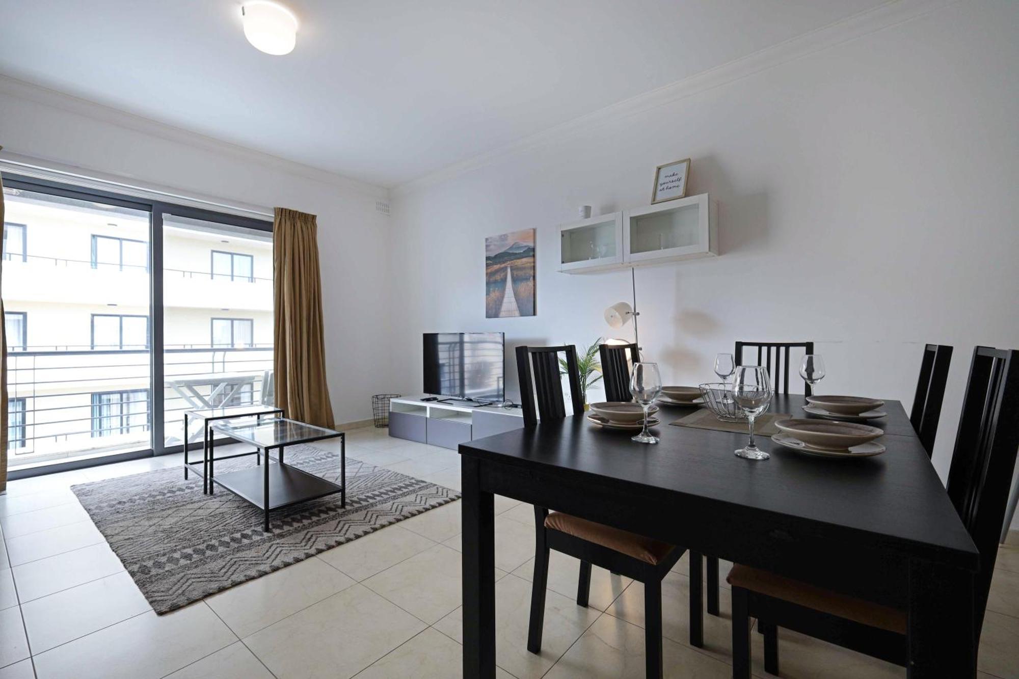 Modern 3Br Stylish & Spacious Apartment - Close To Sliema Promenade 그지라 외부 사진