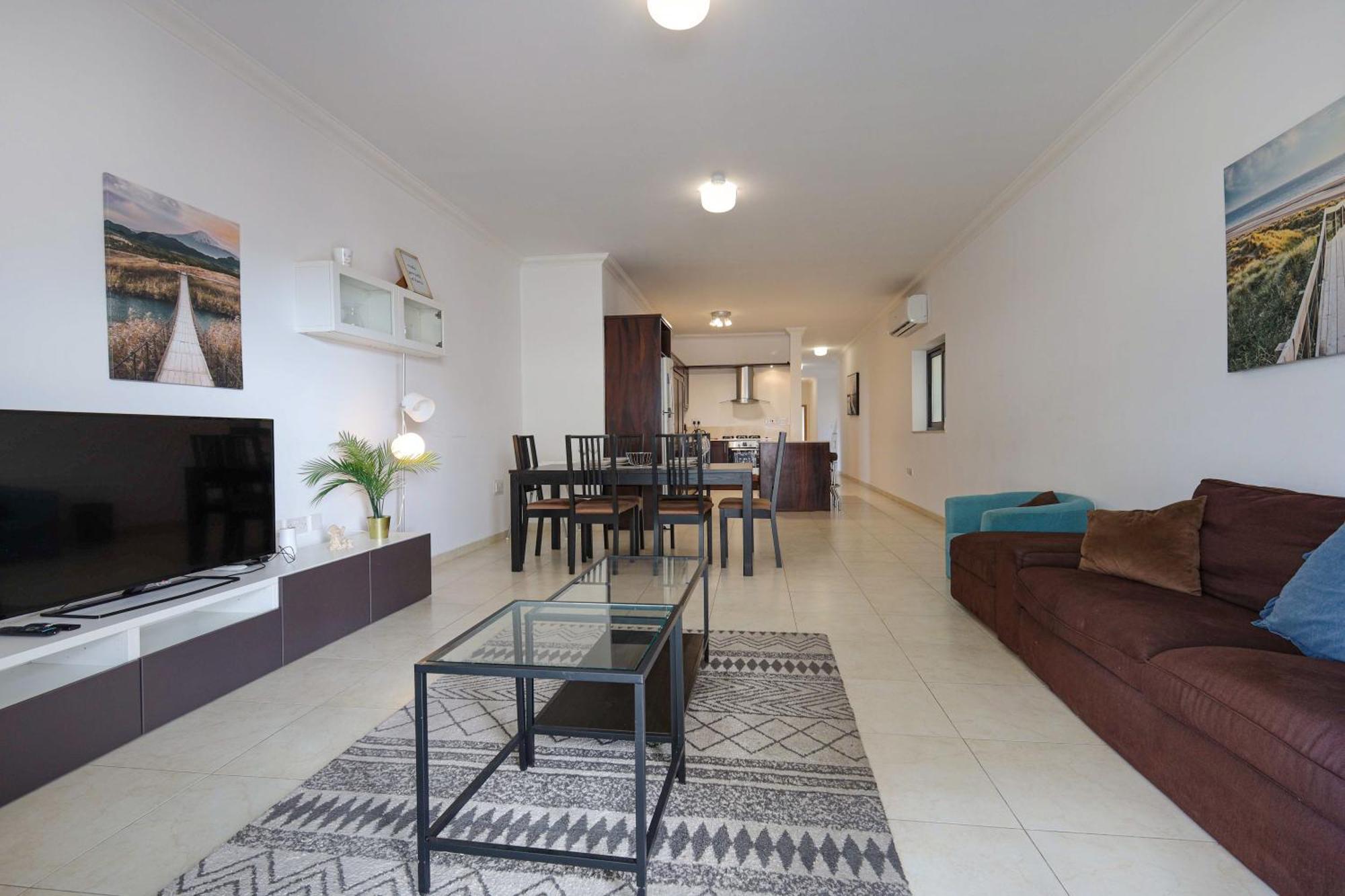 Modern 3Br Stylish & Spacious Apartment - Close To Sliema Promenade 그지라 외부 사진